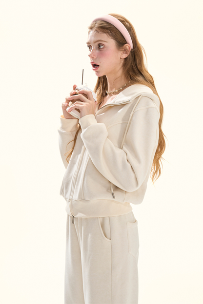 カジュアルフードパーカー+ルーズパンツ