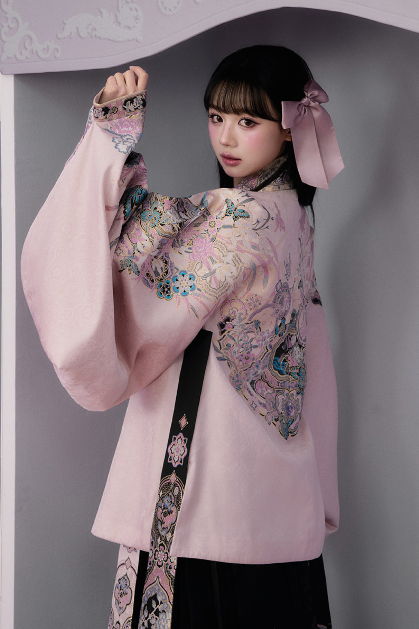 Süße China-Jacke + Plisseerock + Accessoires