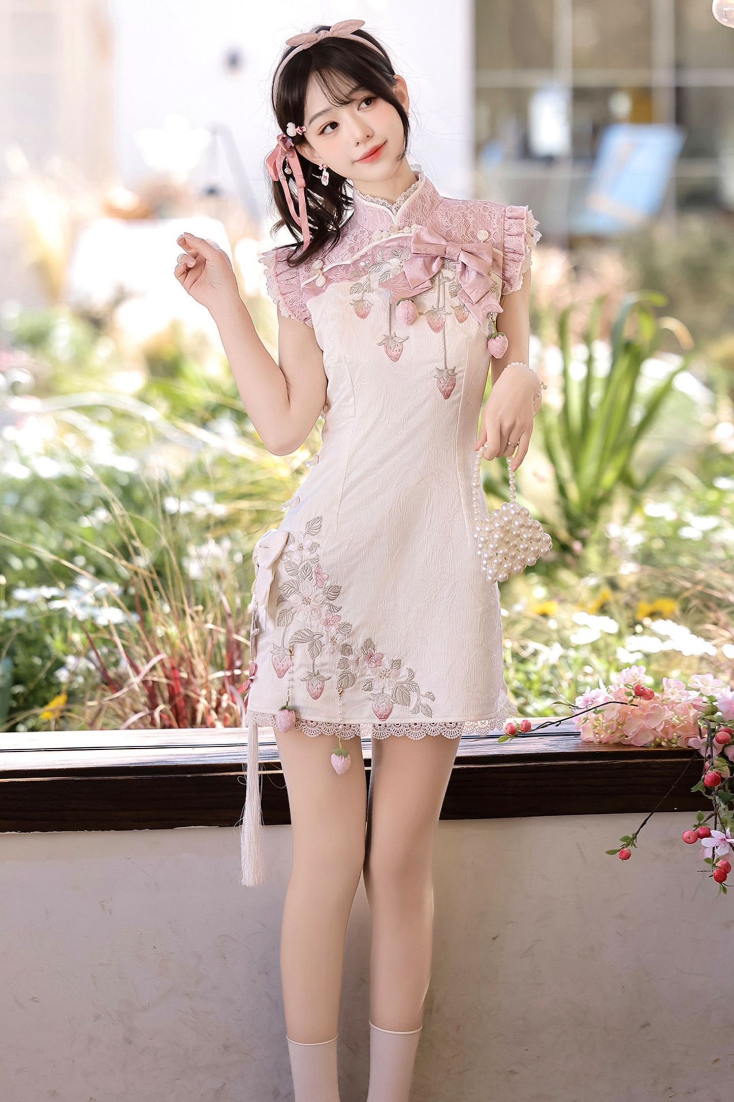 ストロベリースイートチャイナノースリーブドレス