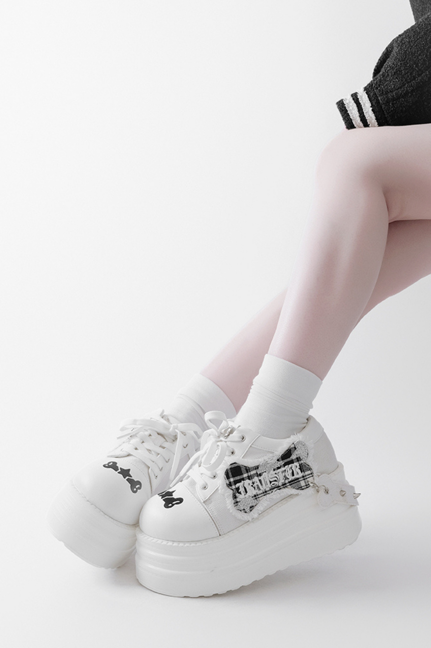 록큰롤 서브컬쳐 두꺼운 스니커즈