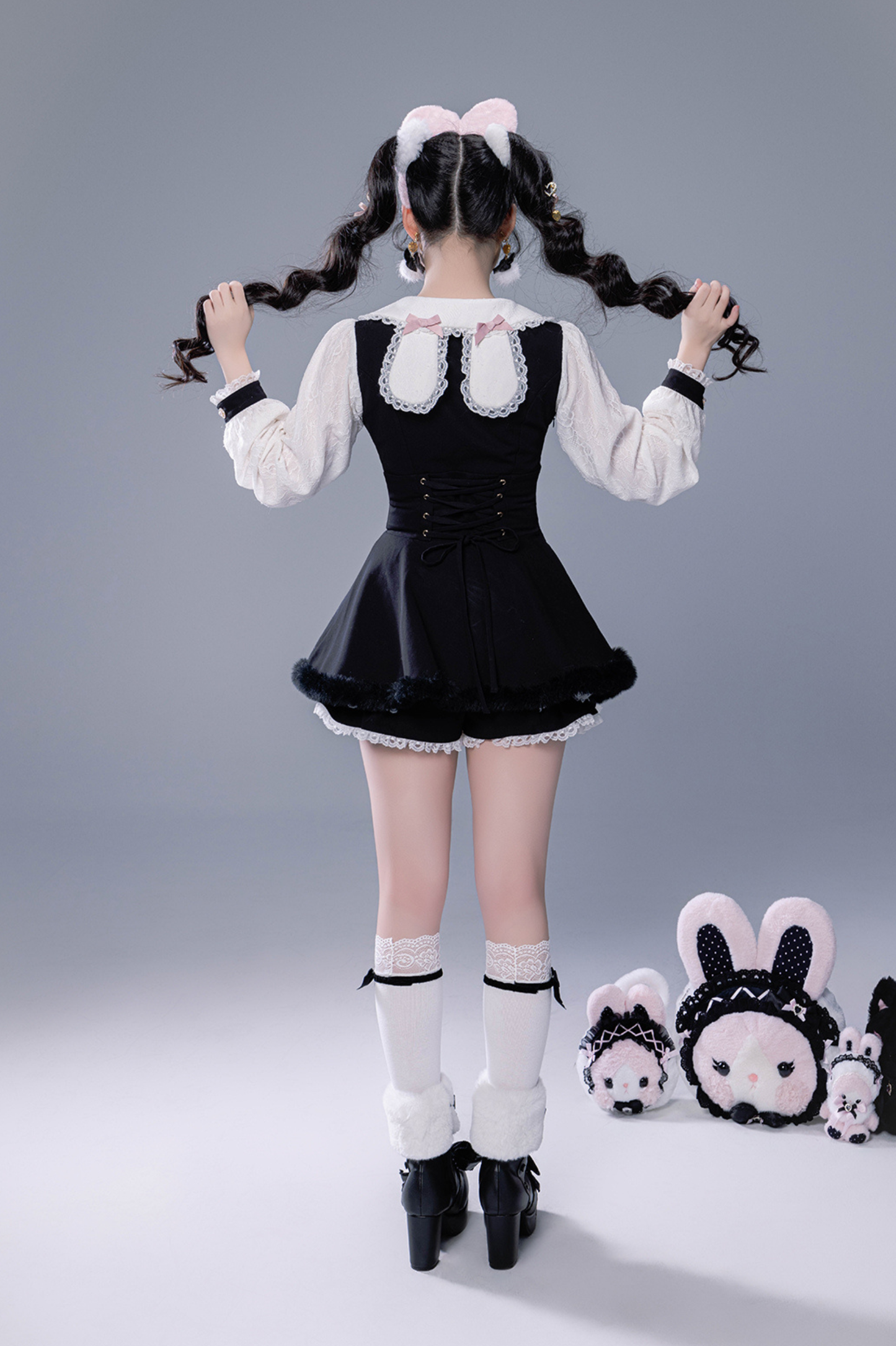 Fluffy cute cape + top + pants + brooch