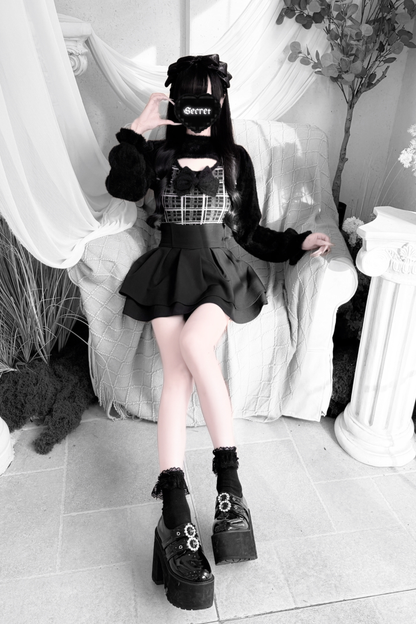 Ribbon Checked Open Chest Sweater