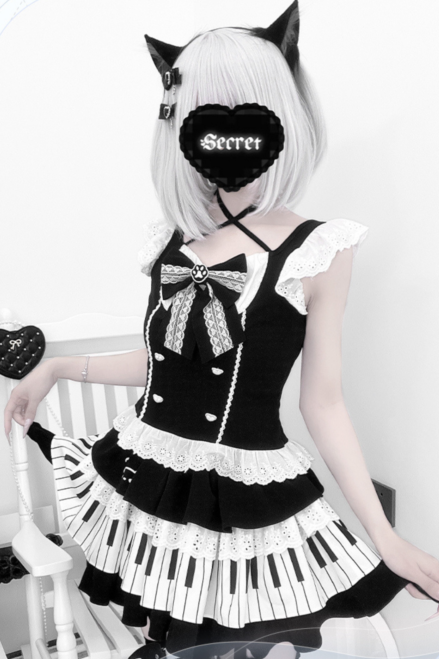ダークフリルトップス＋ピアノスカート＋キャットスリーブ