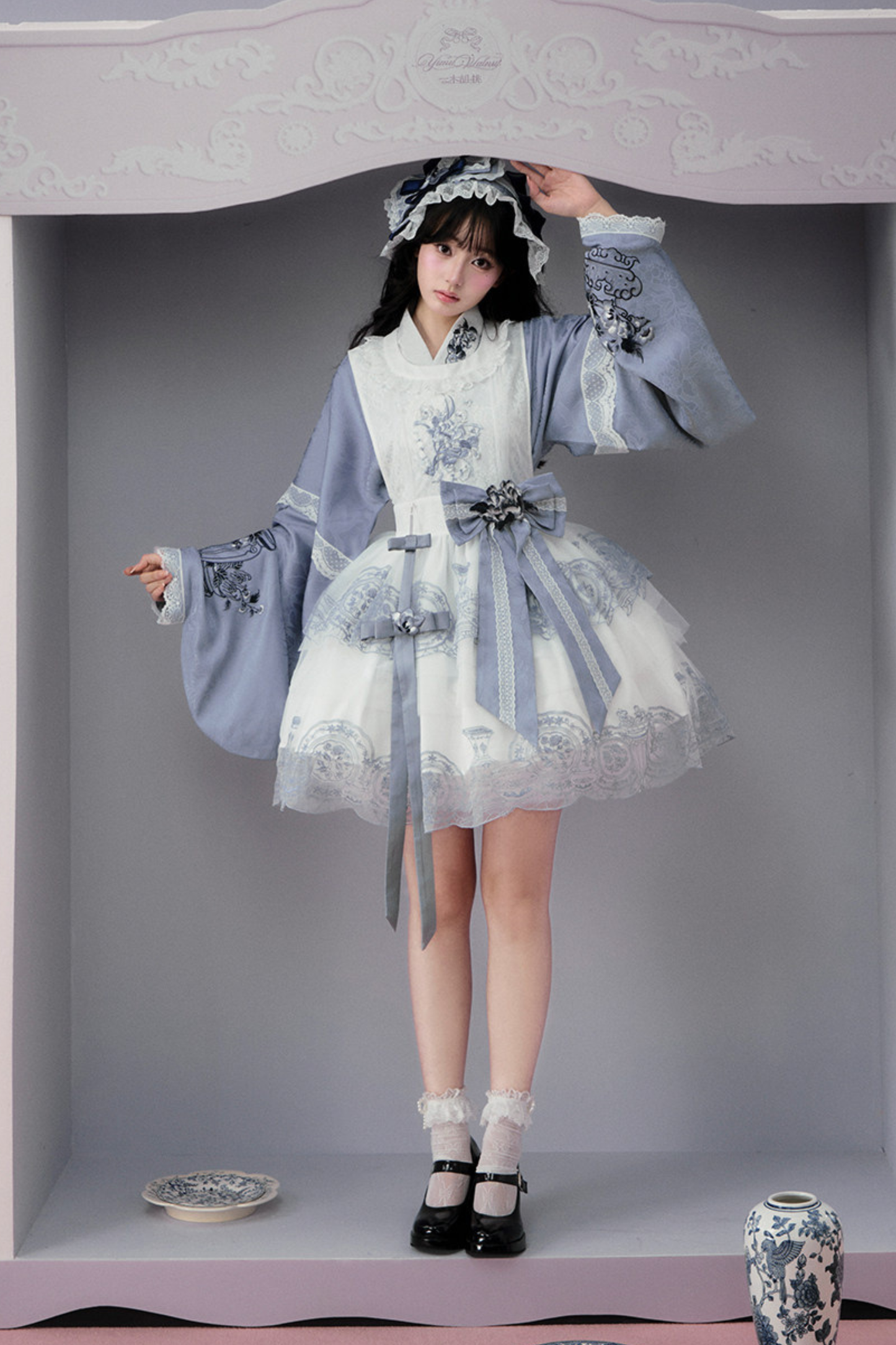 귀여운 차이나 재킷 + 스커트 + 오버스커트 + 리본 + 브로치 + 헤어밴드