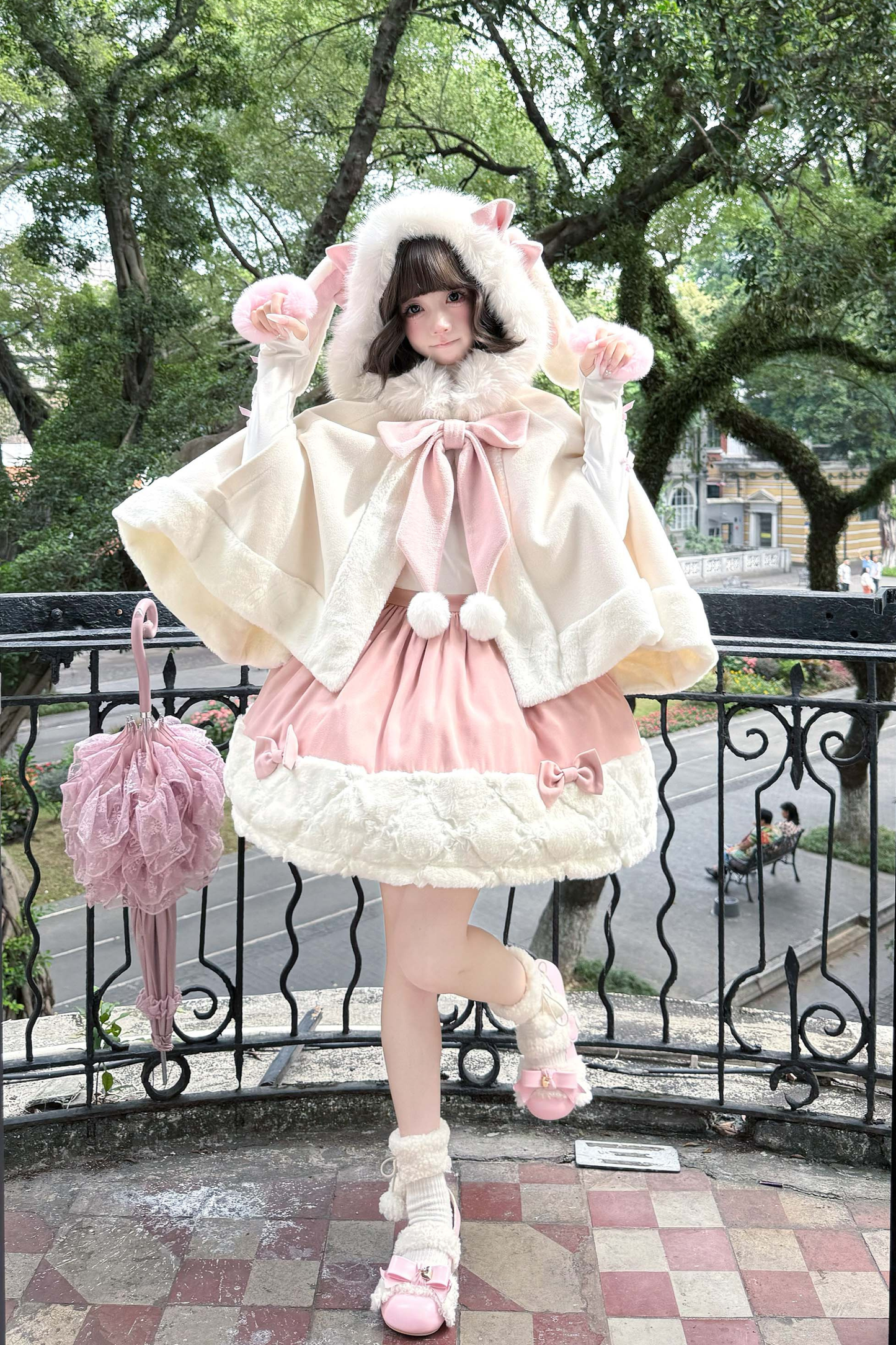 ファーバニーフードマント