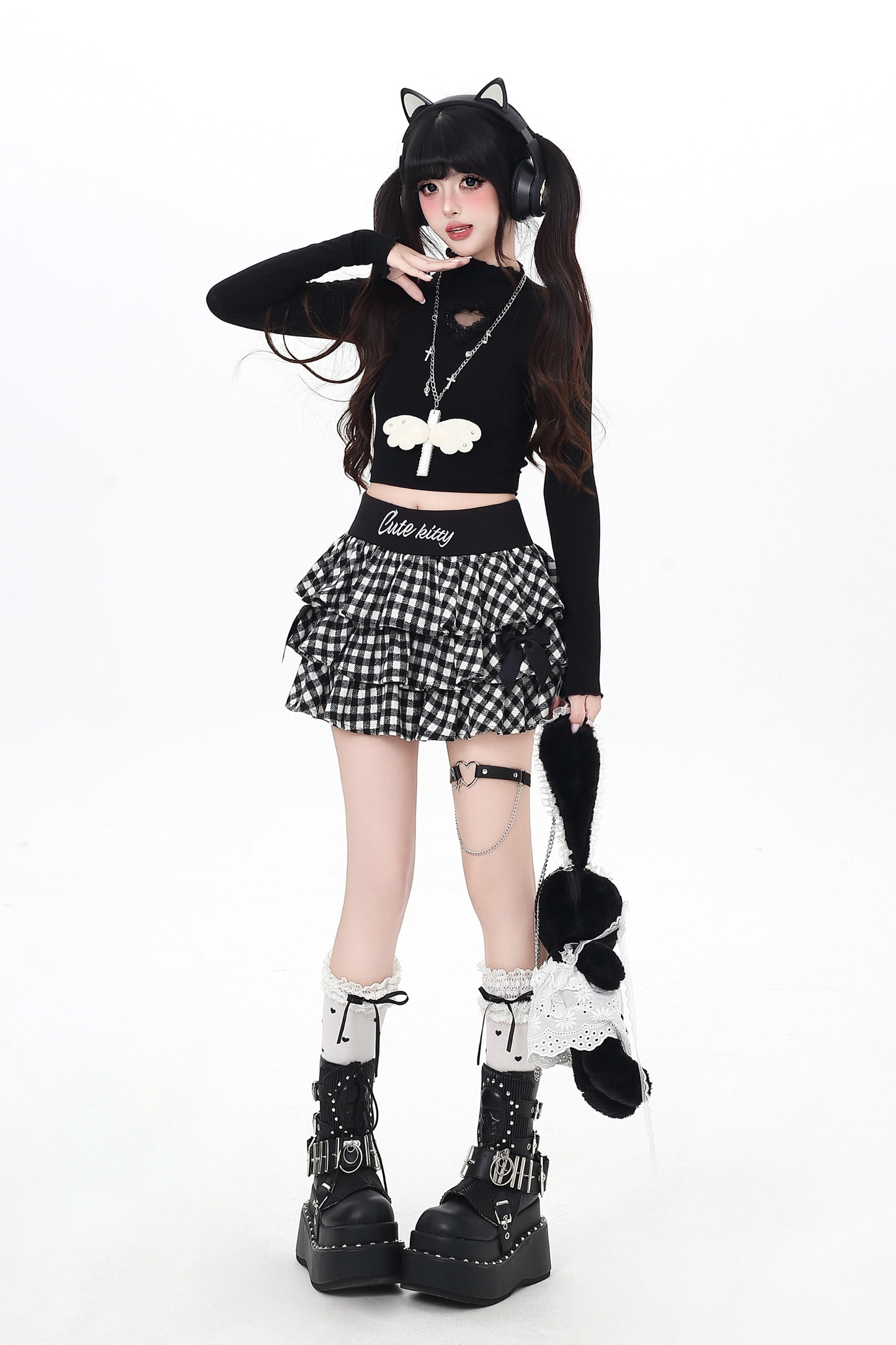 ロゴチェッカースカート