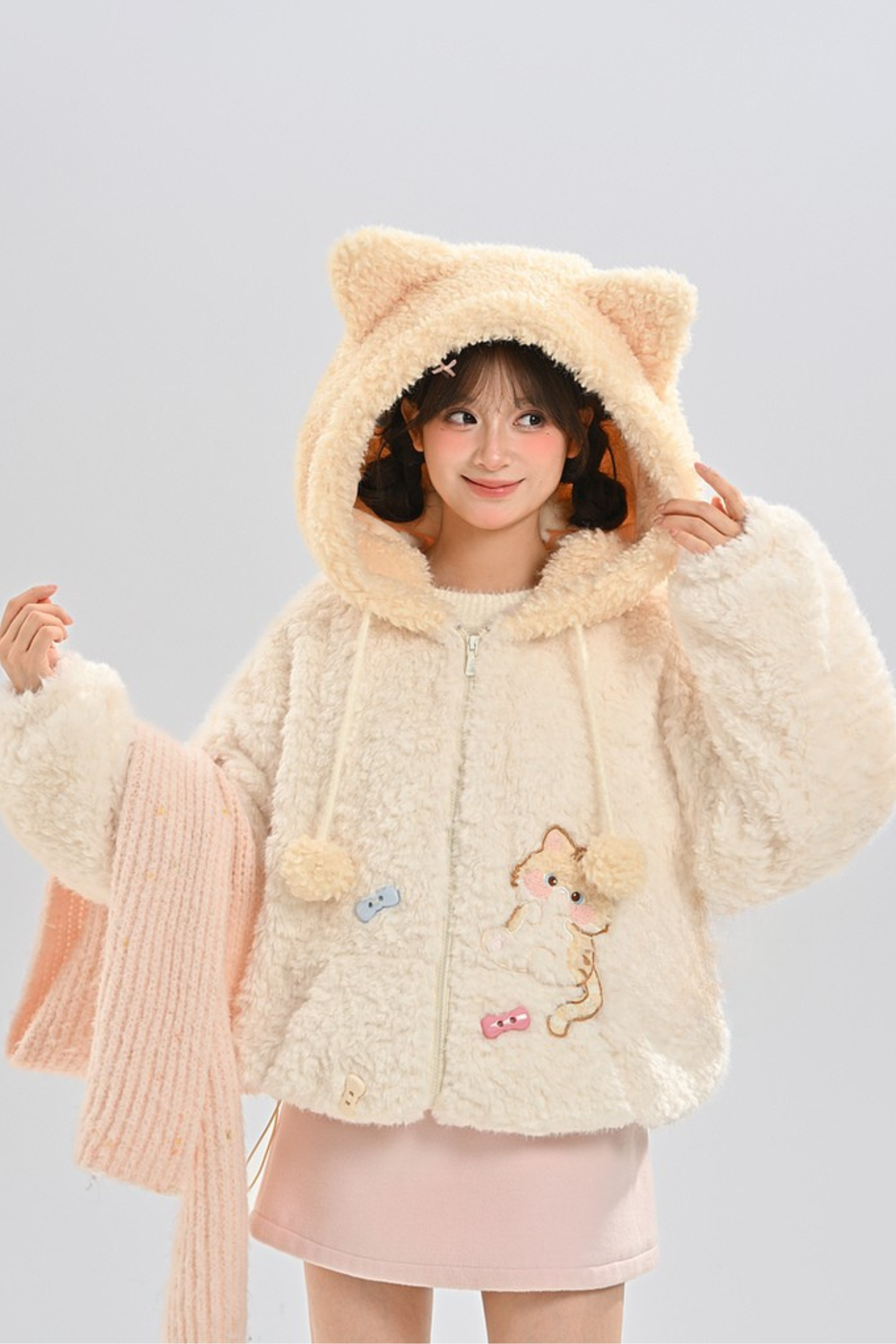 ホワイトファーキャットフードコート