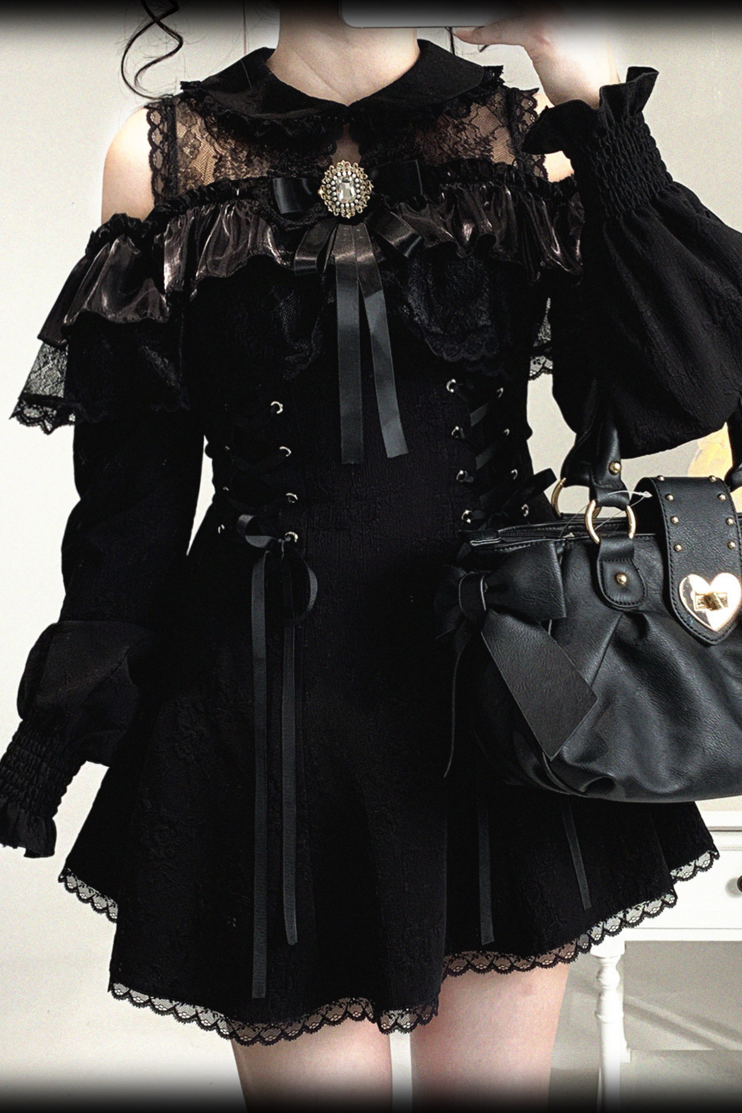 오프숄더 레이스업 레이스 원피스