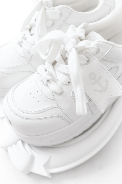 タグデザイン厚底シューズ