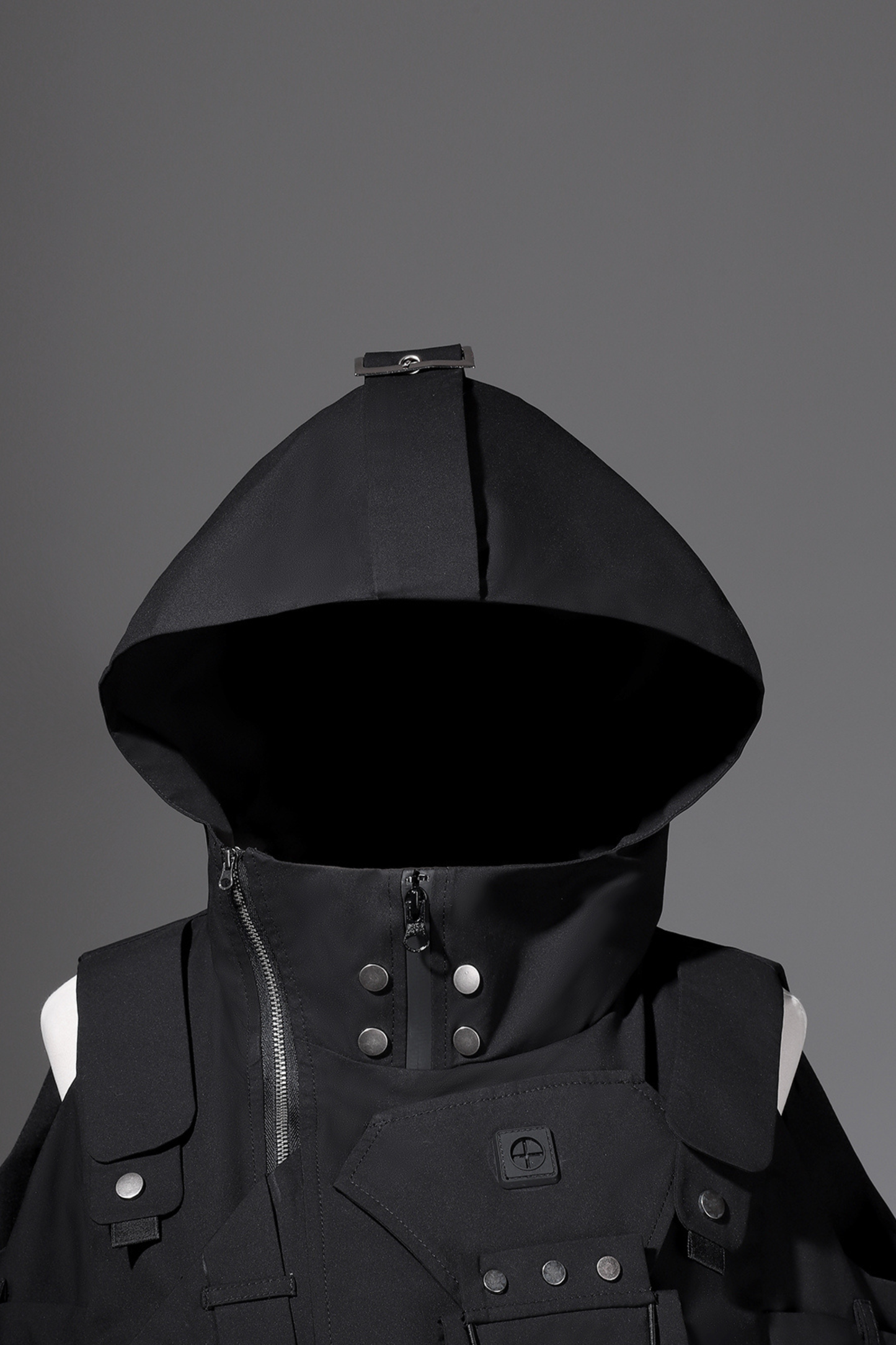 ダークフードジャケット+ショートパンツ+レッグカバー