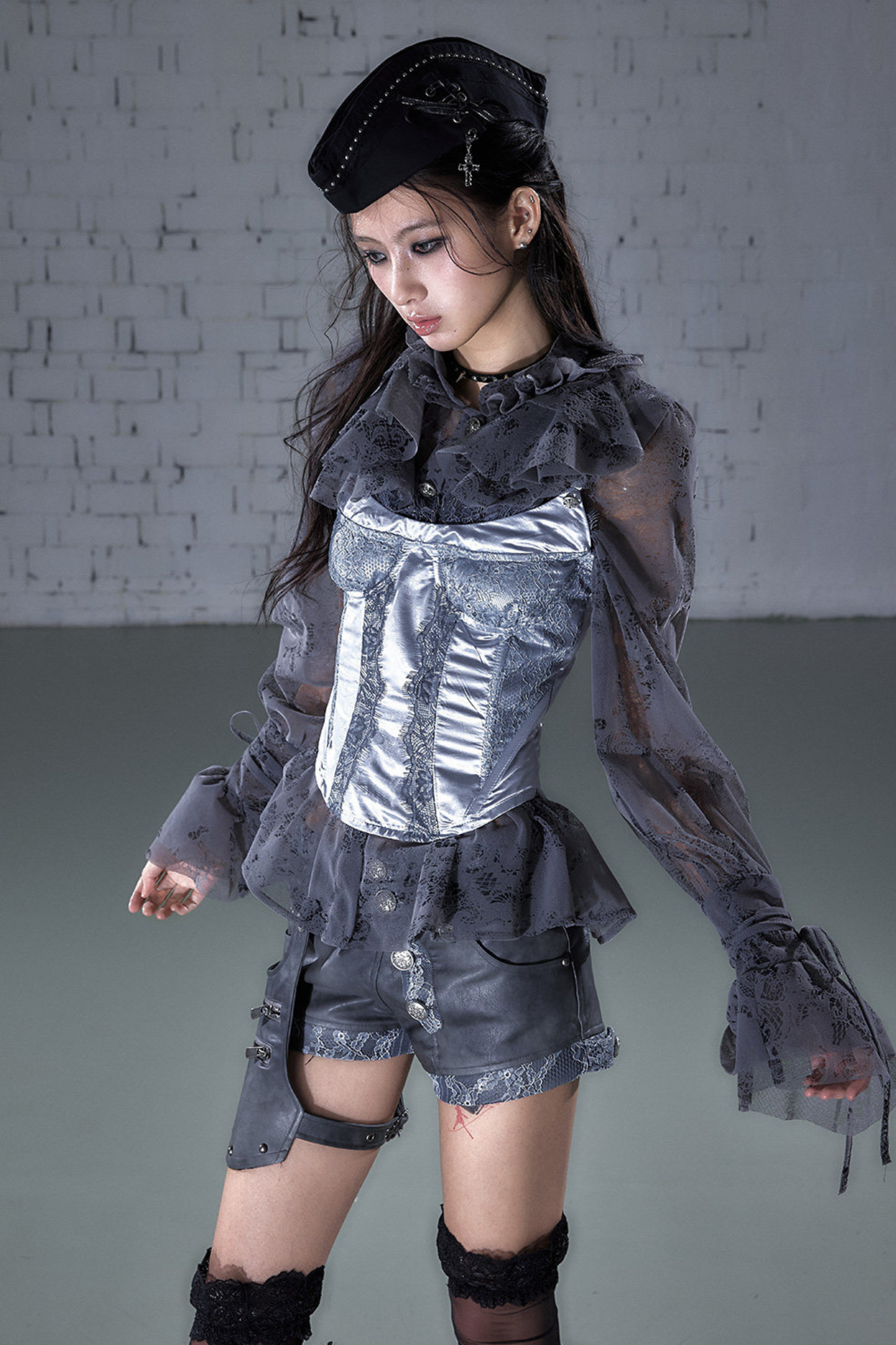 레트로 레이스 새틴 바스티에르 캐미솔