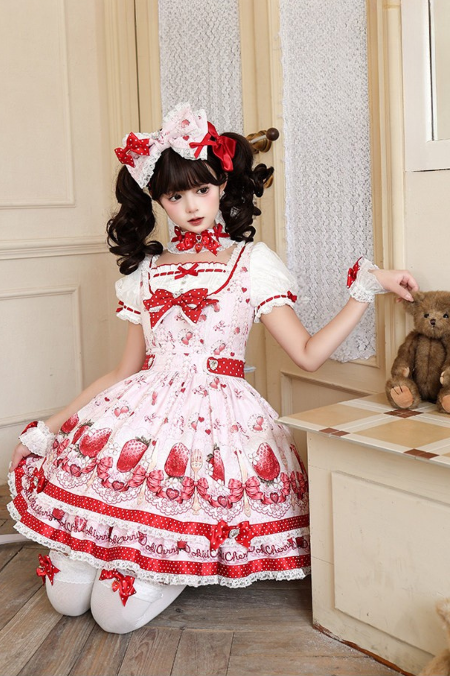 [Vorbestellung bis 3. April] Strawberry-Story-Lolita-Kleid + Accessoires