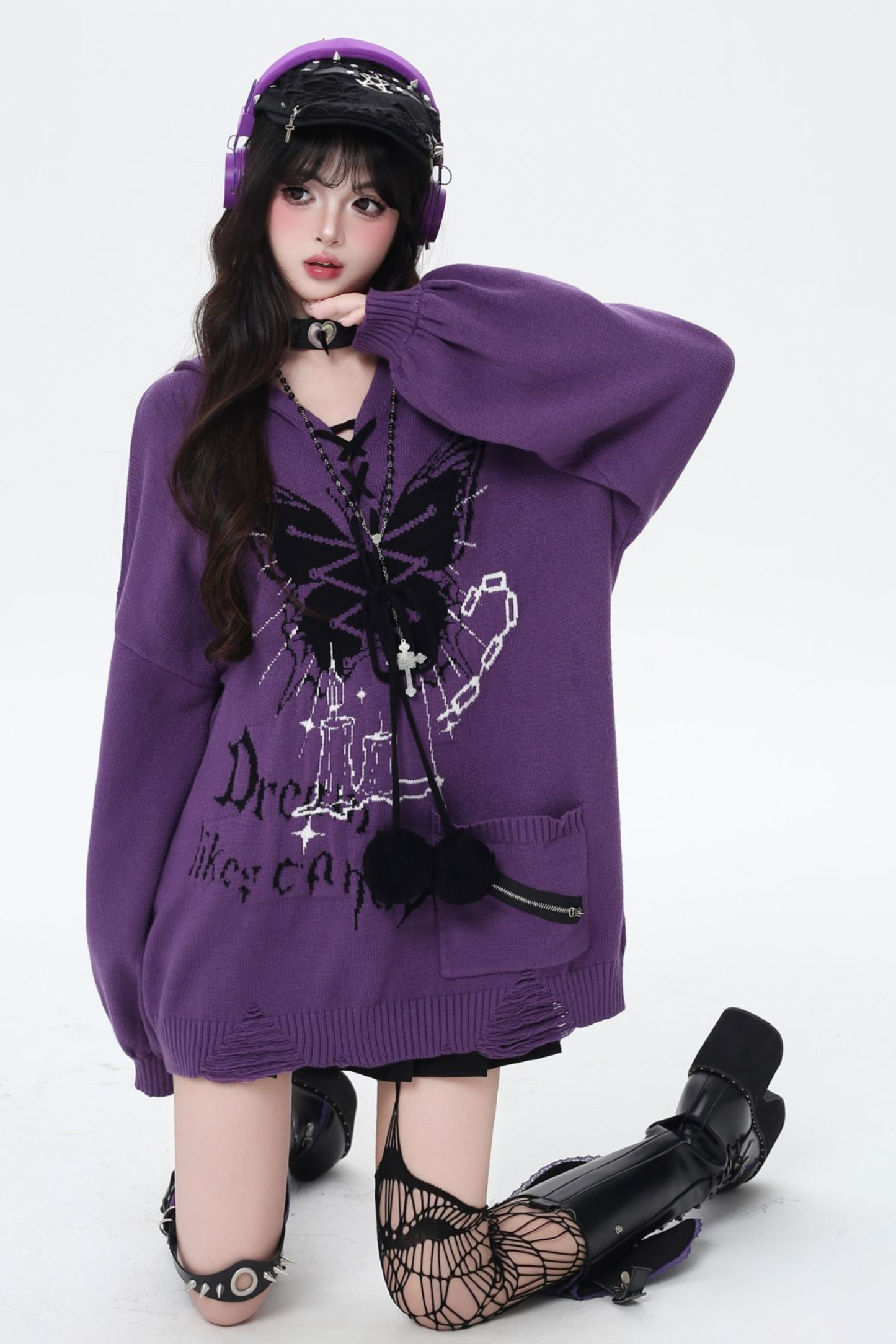 バタフライシャックル Vネックニット