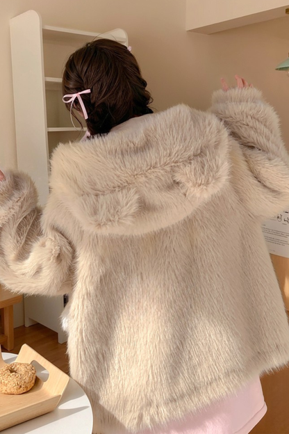 ベアファーフードコート