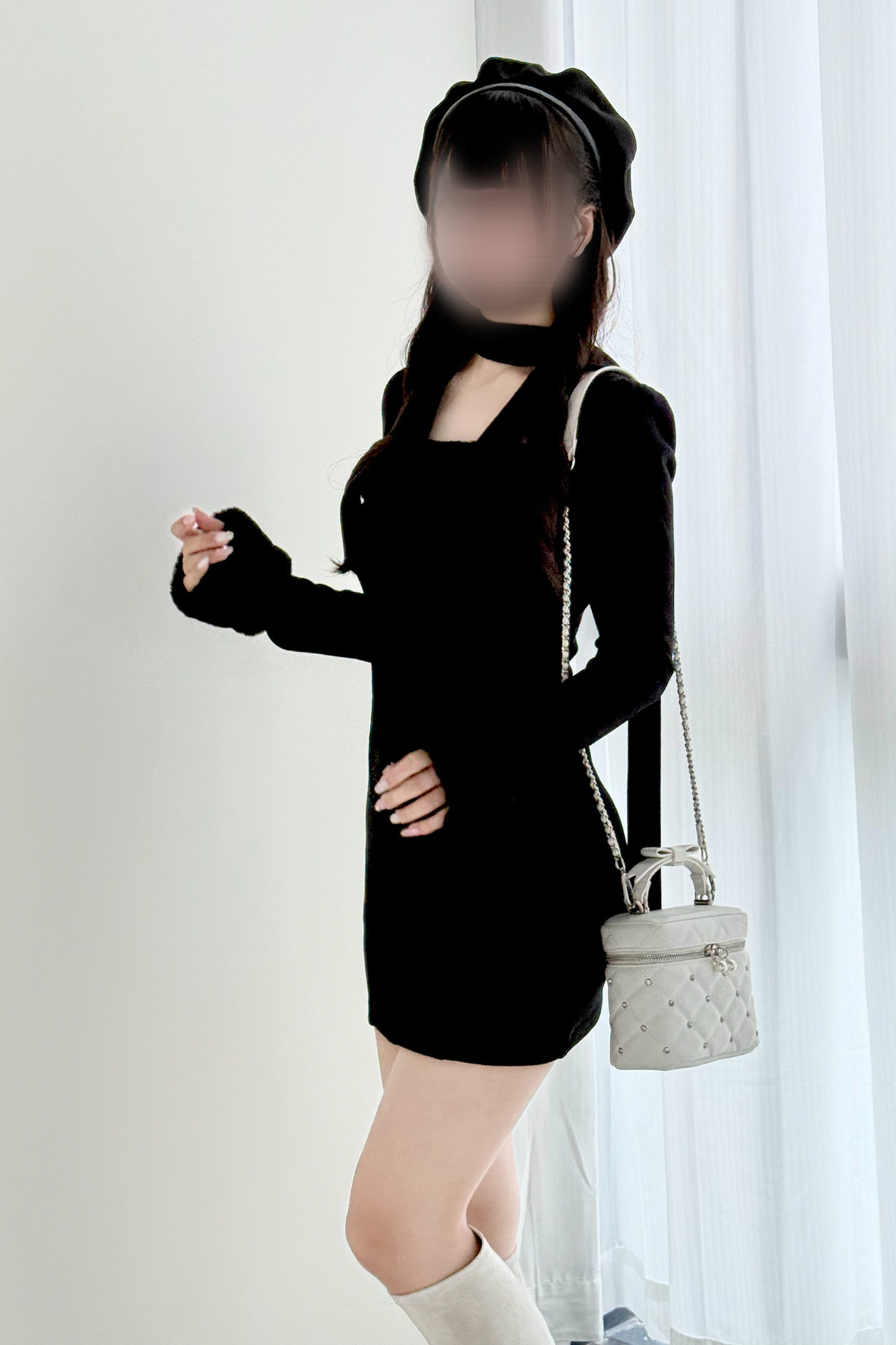 Point Boa Design Tight Dress