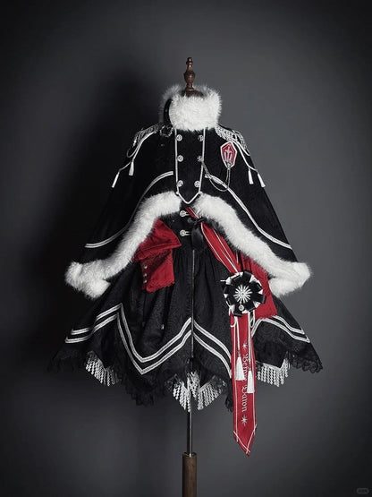 【2月23日予約締切】ドーンブレイカーゴシックミリタリーエポレットファーケープコート