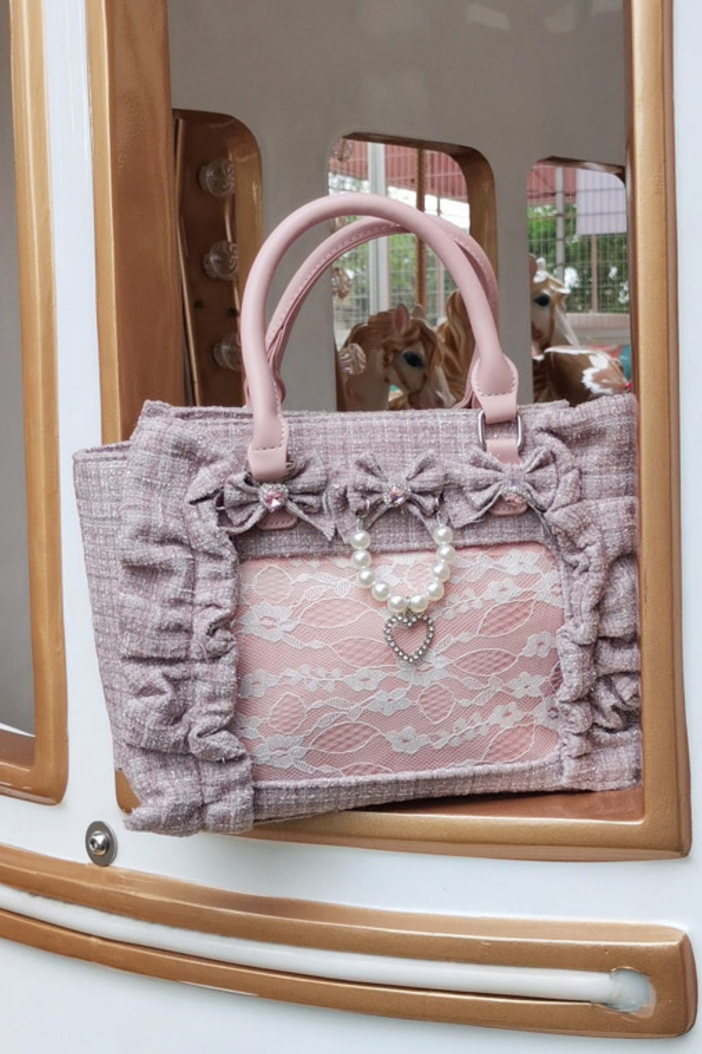 Frilled Sleeve Sweet Bag