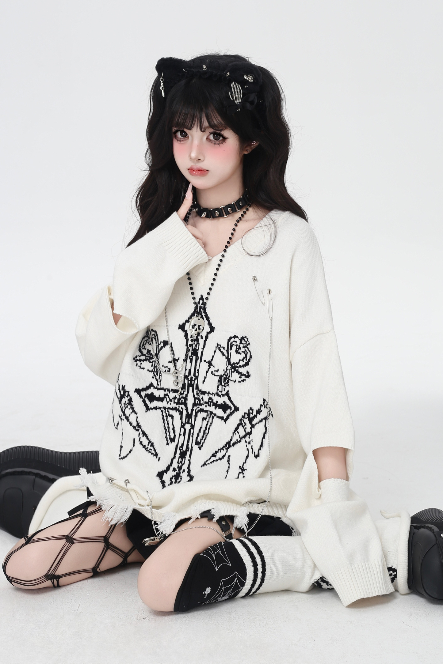 ゴシックライトアジアンVネックニッチルーズセーター