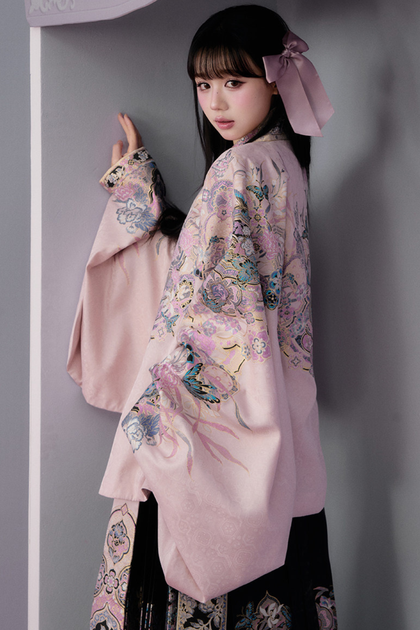 Süße China-Jacke + Plisseerock + Accessoires