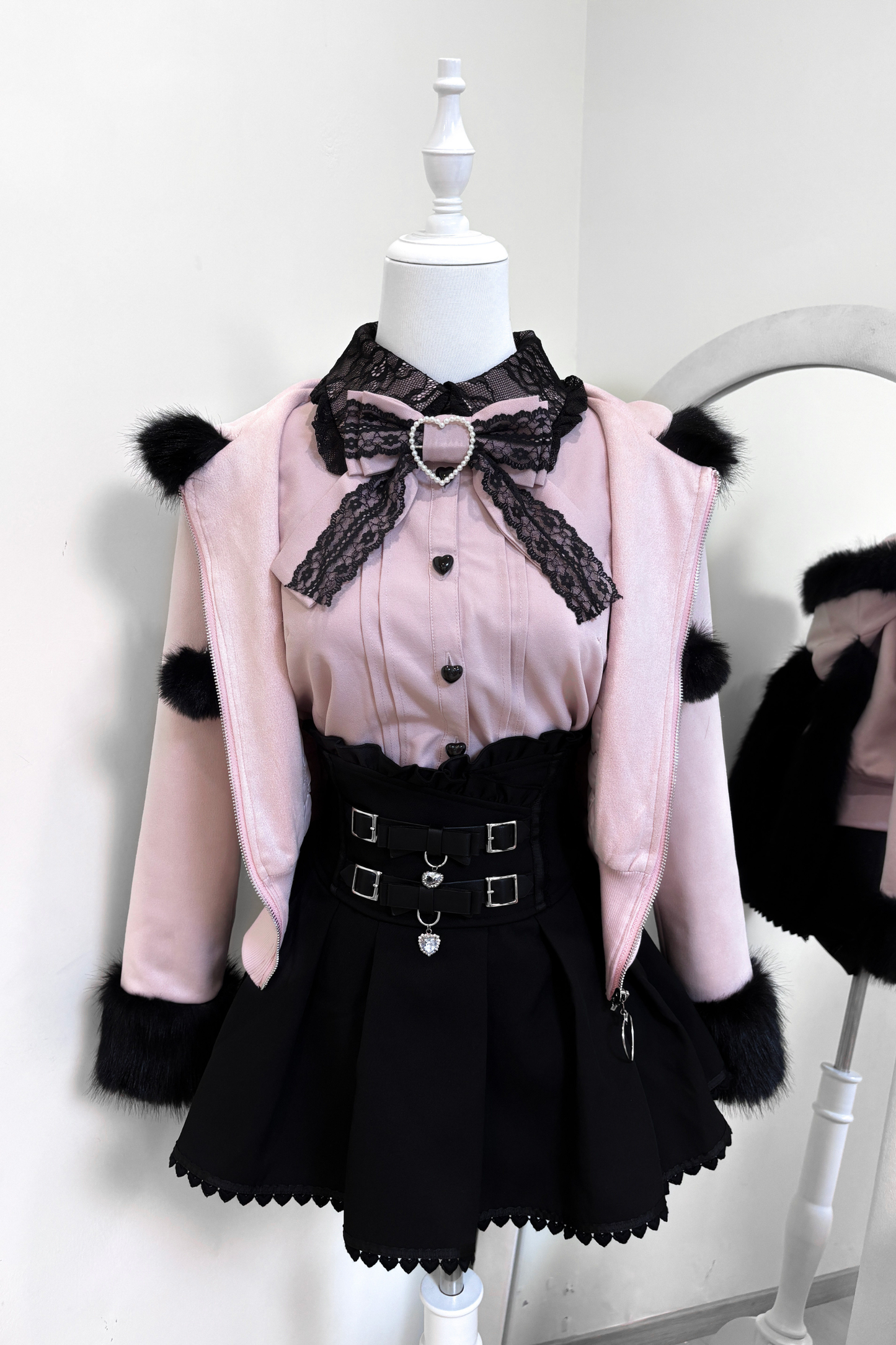 Hasenohren-Kapuzen-Wildlederjacke