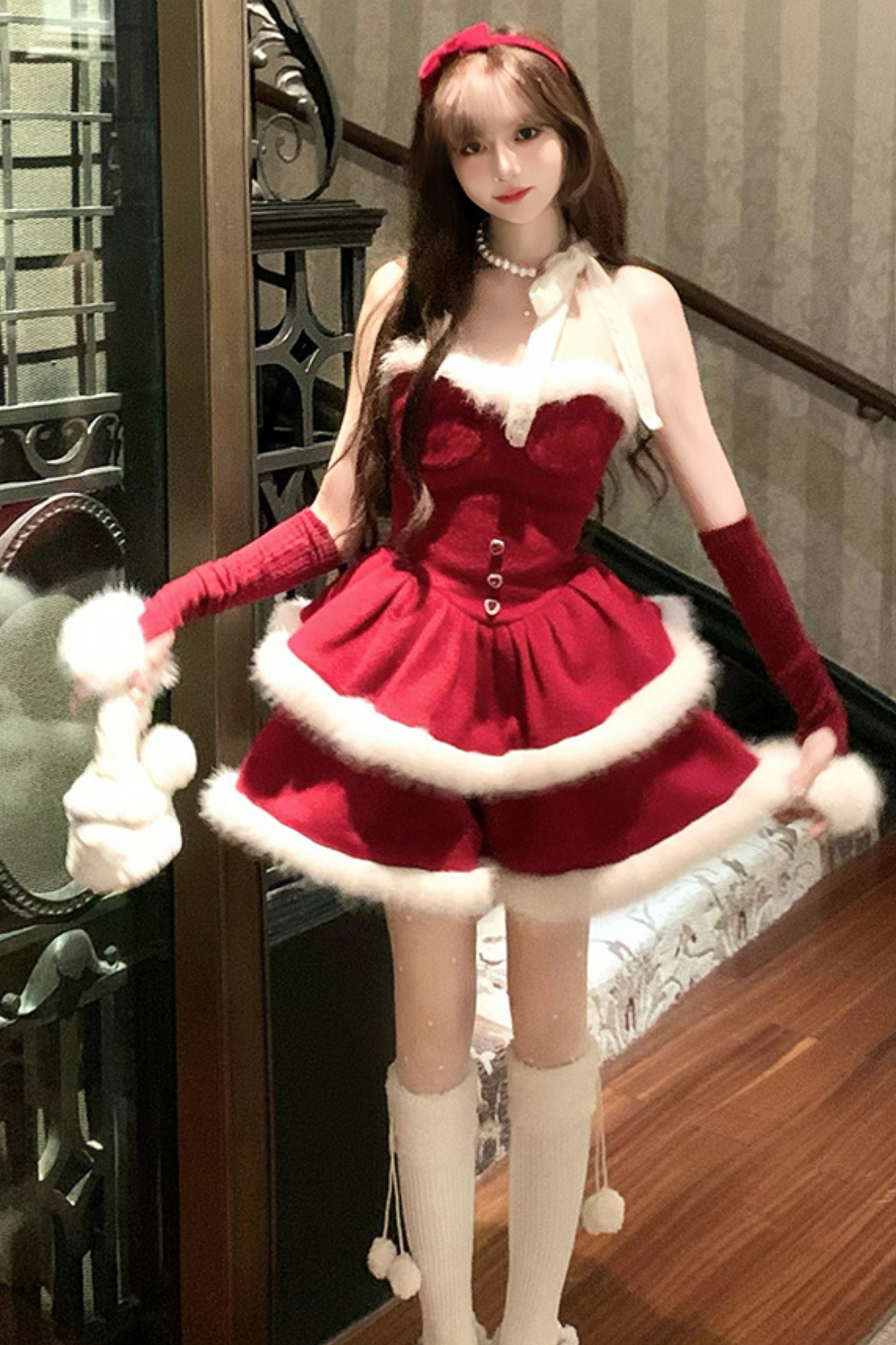 レッドベルベットケーキファーコート+サスペンダースカート+スリーブ