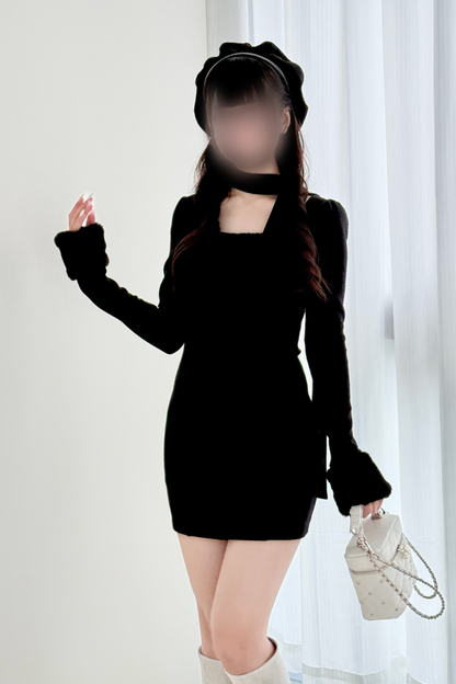 Point Boa Design Tight Dress