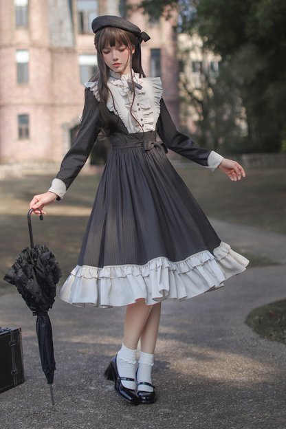 エレガントクラドレス+ケープ+蝶ネクタイ+ベレー帽+バッジ
