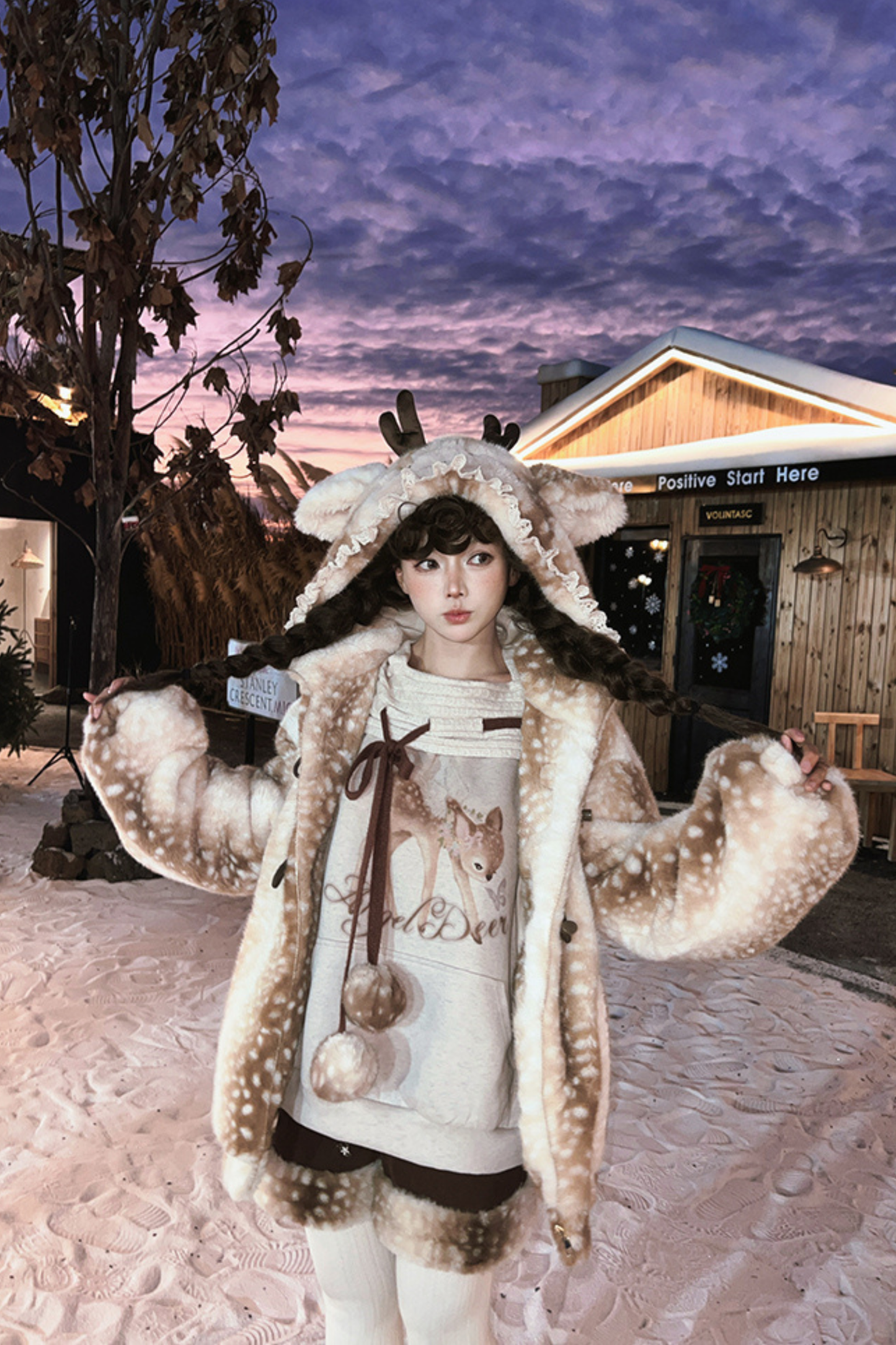 鹿柄フード付きホーンバックルファーコート