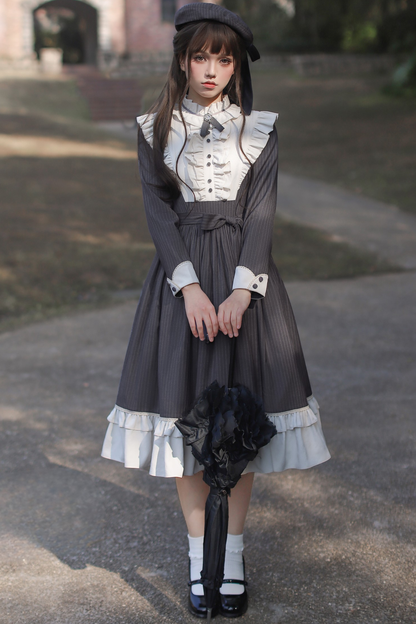 エレガントクラドレス+ケープ+蝶ネクタイ+ベレー帽+バッジ