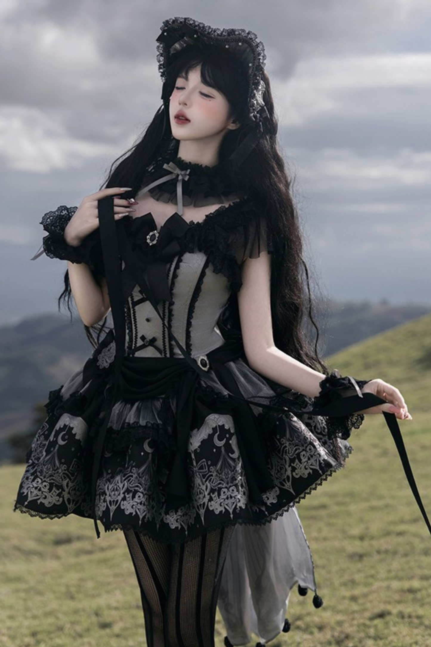 【2月28日予約締切】ダークシルバーレースロリータドレス+BNT+ネックアクセサリー