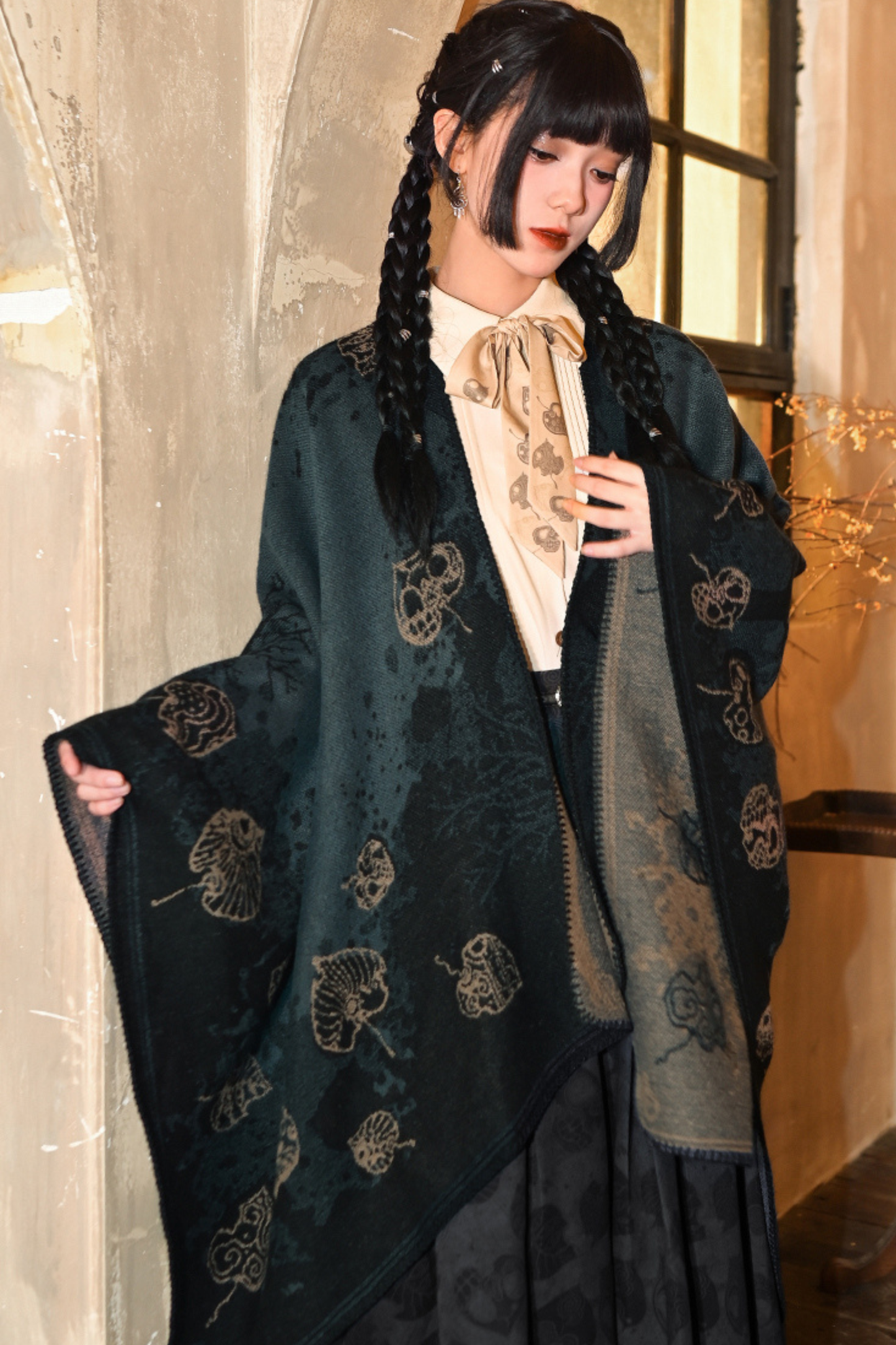 China Jacquard Long Cloak