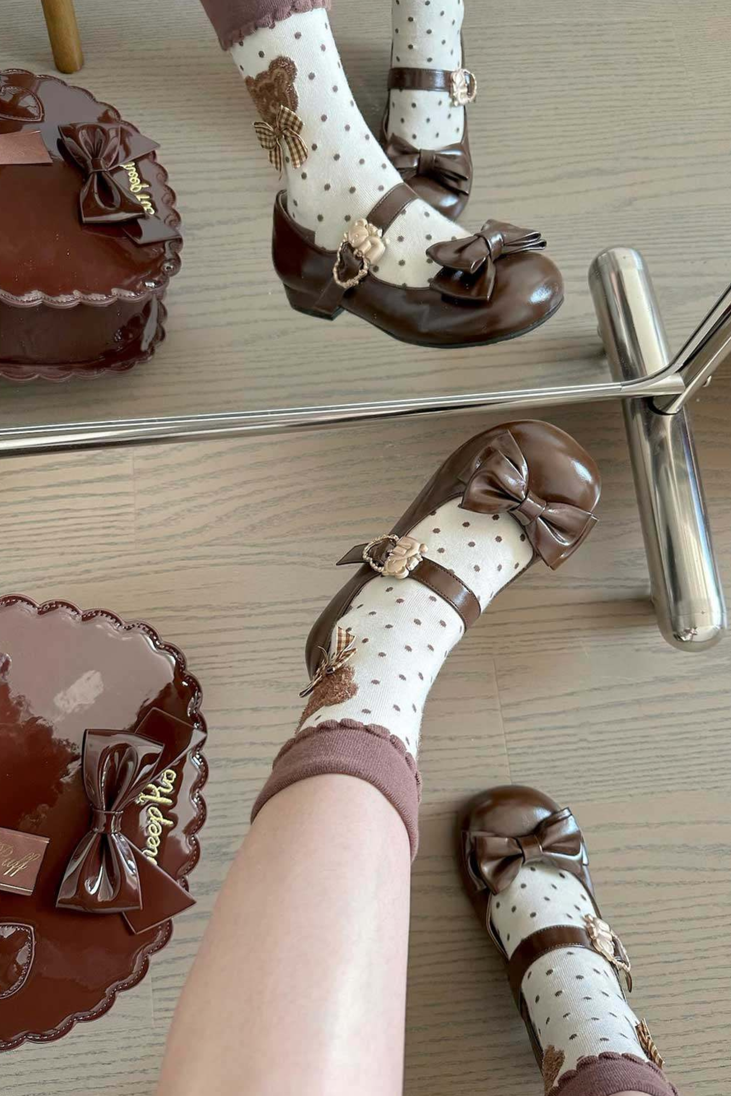 Glossy Sheep Bowknot Shoes