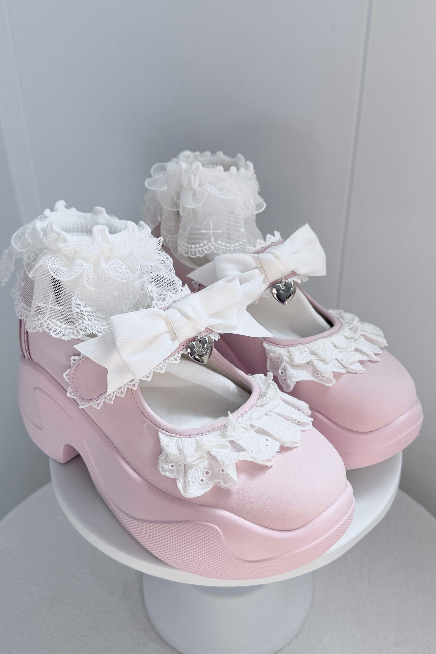 Girly Lace Ribbon Sneakers