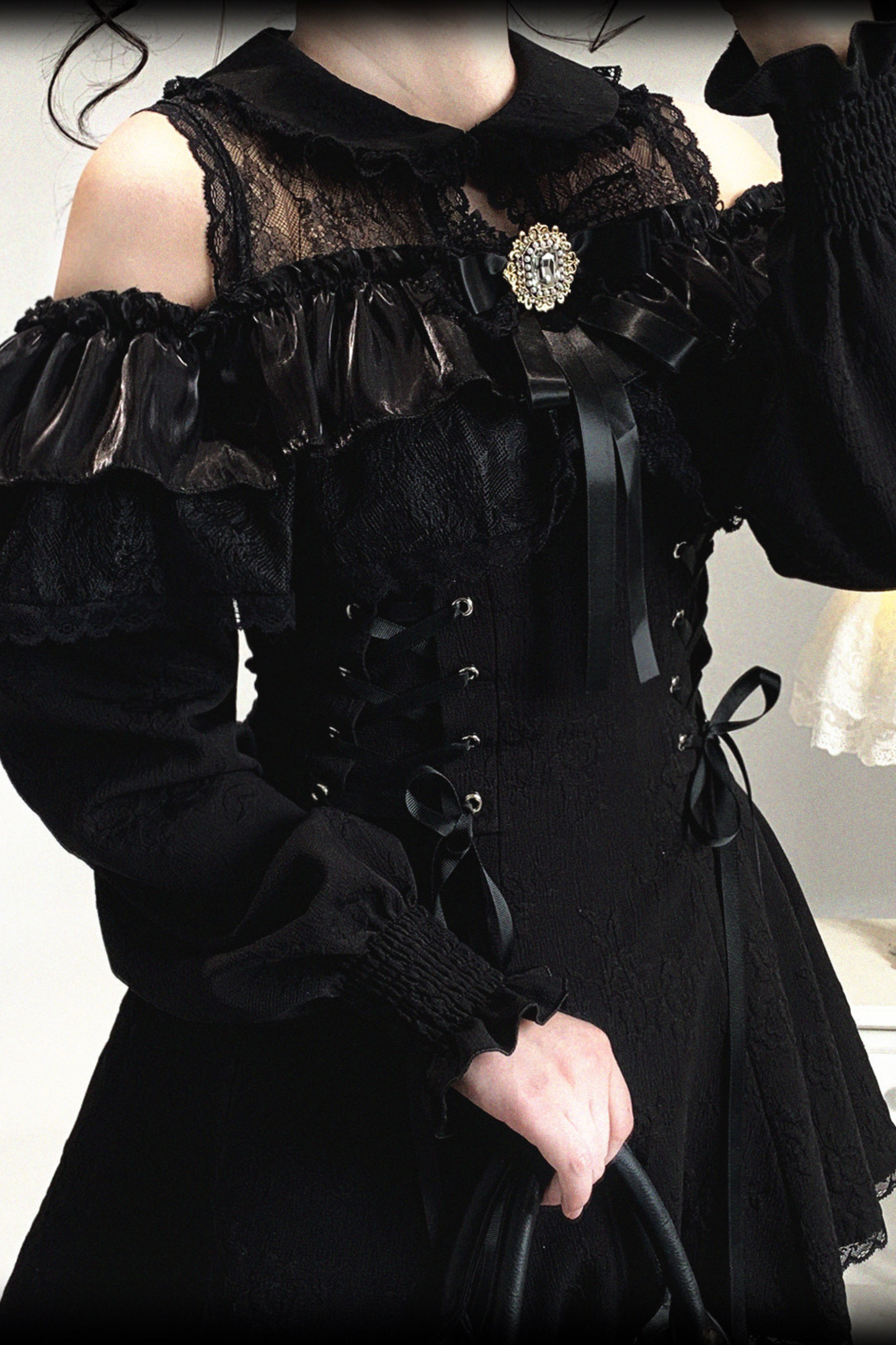 오프숄더 레이스업 레이스 원피스