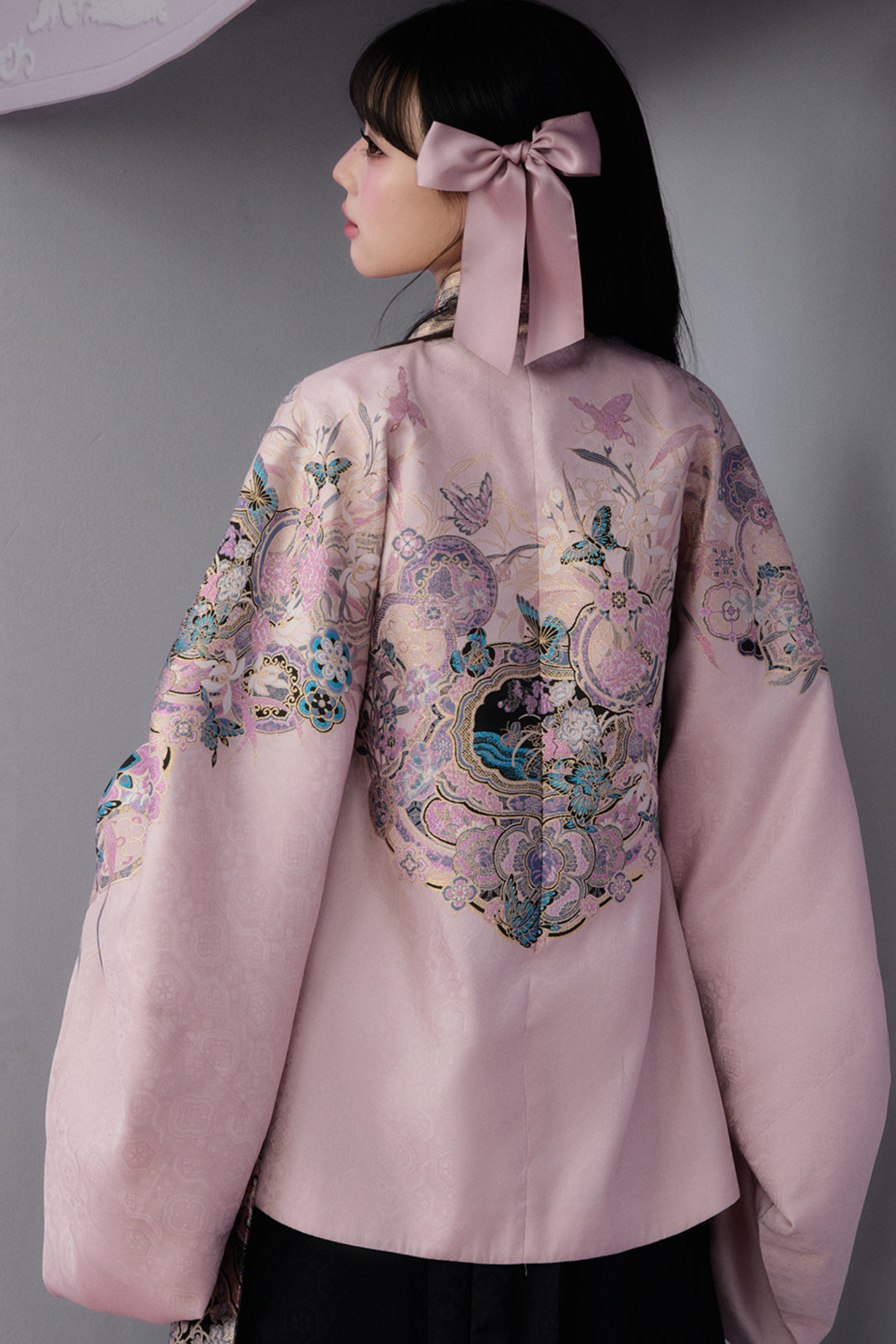 Süße China-Jacke + Plisseerock + Accessoires