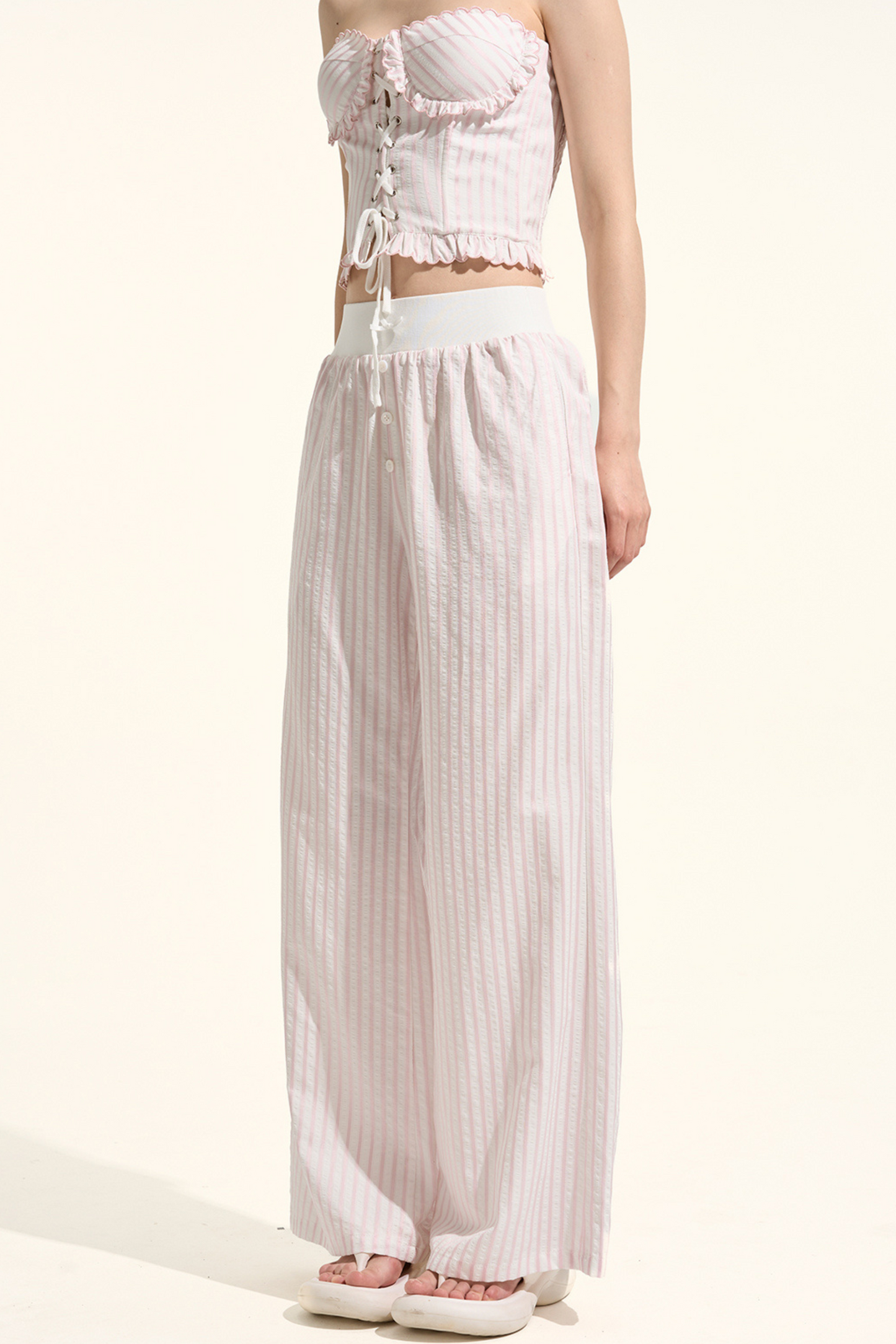 ストライプシャツ+ルーズパンツ+バンドゥ