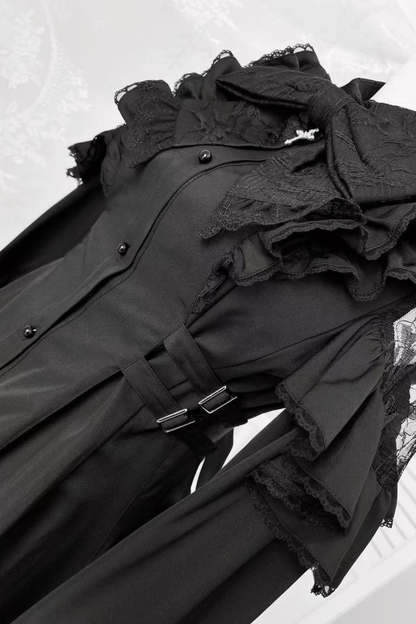 Kleid mit schulterfreiem Spitzendesign + Kurze Hose