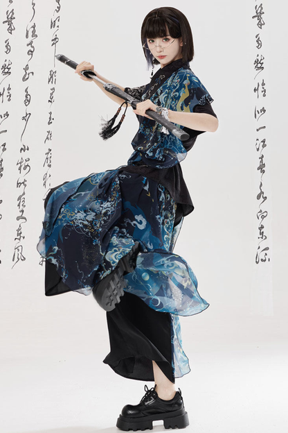 ダークチャイナシャツ+ワイドレッグパンツ+チェーン+ベルト