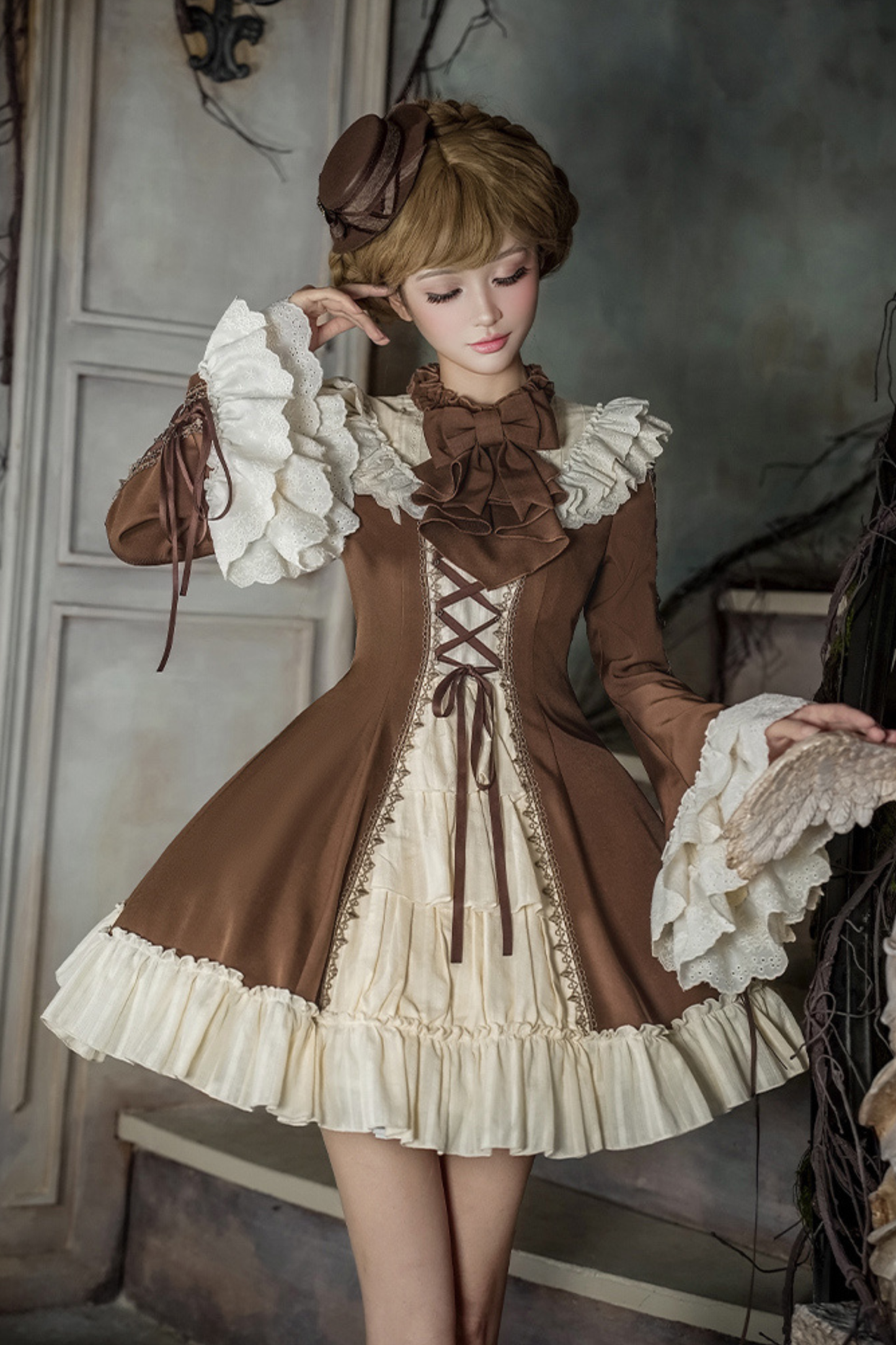 レーススタンドカラーフレアスリーブツインドールロリータドレス+カラー+ハット