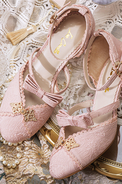 Round Chinese-Style Wedding Shoes