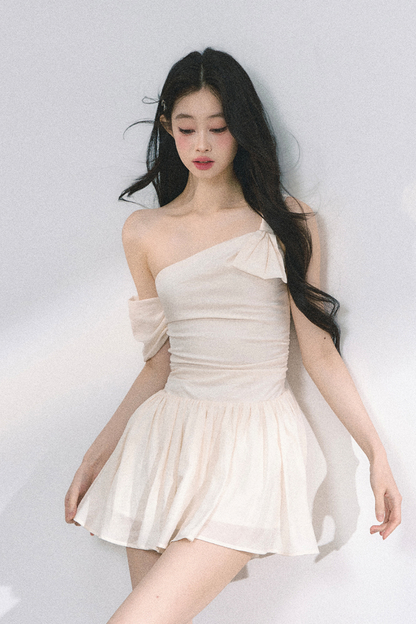 Sweet girly off-the-shoulder dress