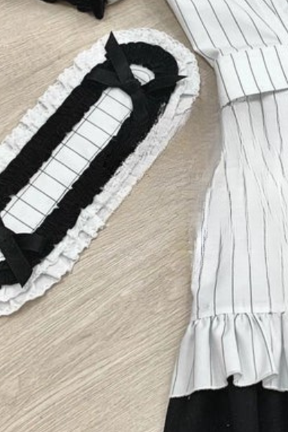 Gothic-Lolita-Streifenkleid + Stirnband + Haarklammer