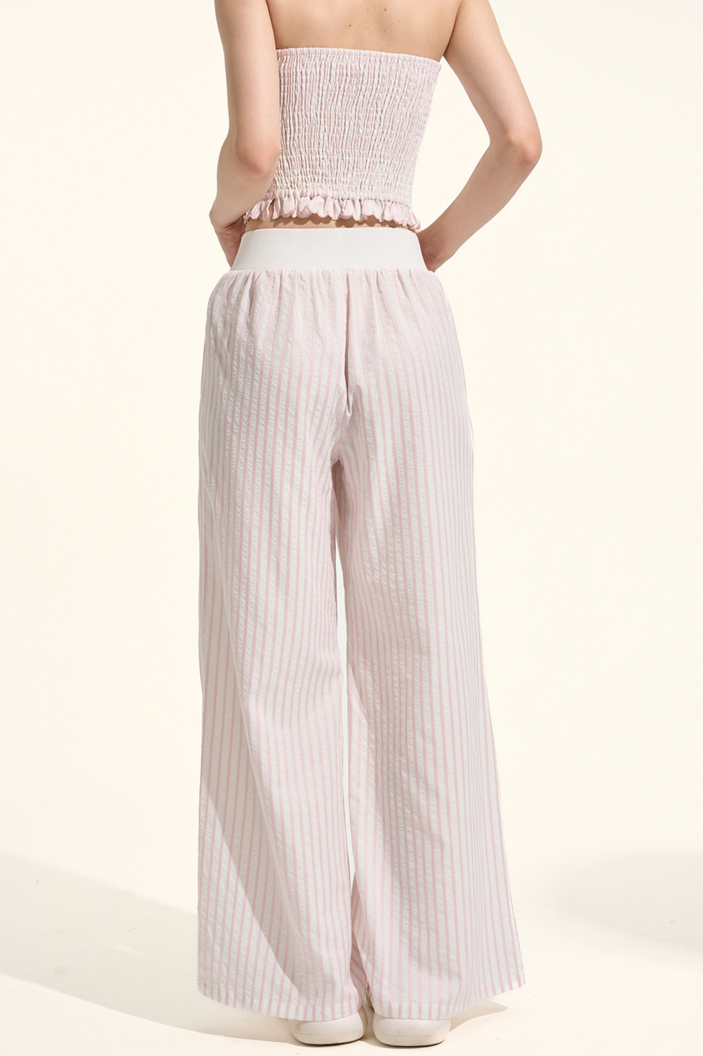 ストライプシャツ+ルーズパンツ+バンドゥ