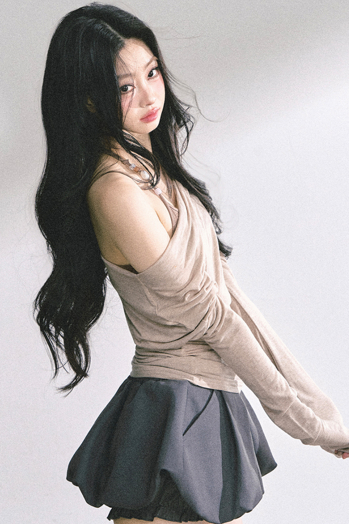 スリミングオフショルダートップス