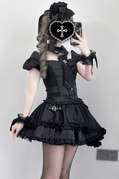 イレブンスナイトパフスリーブトップス