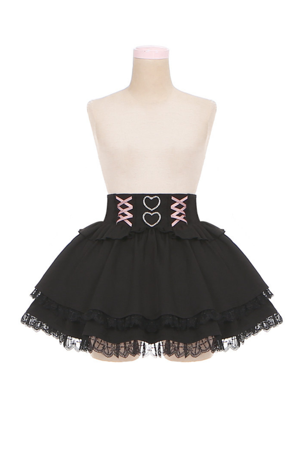 レースダークシャツ+フレアスカート