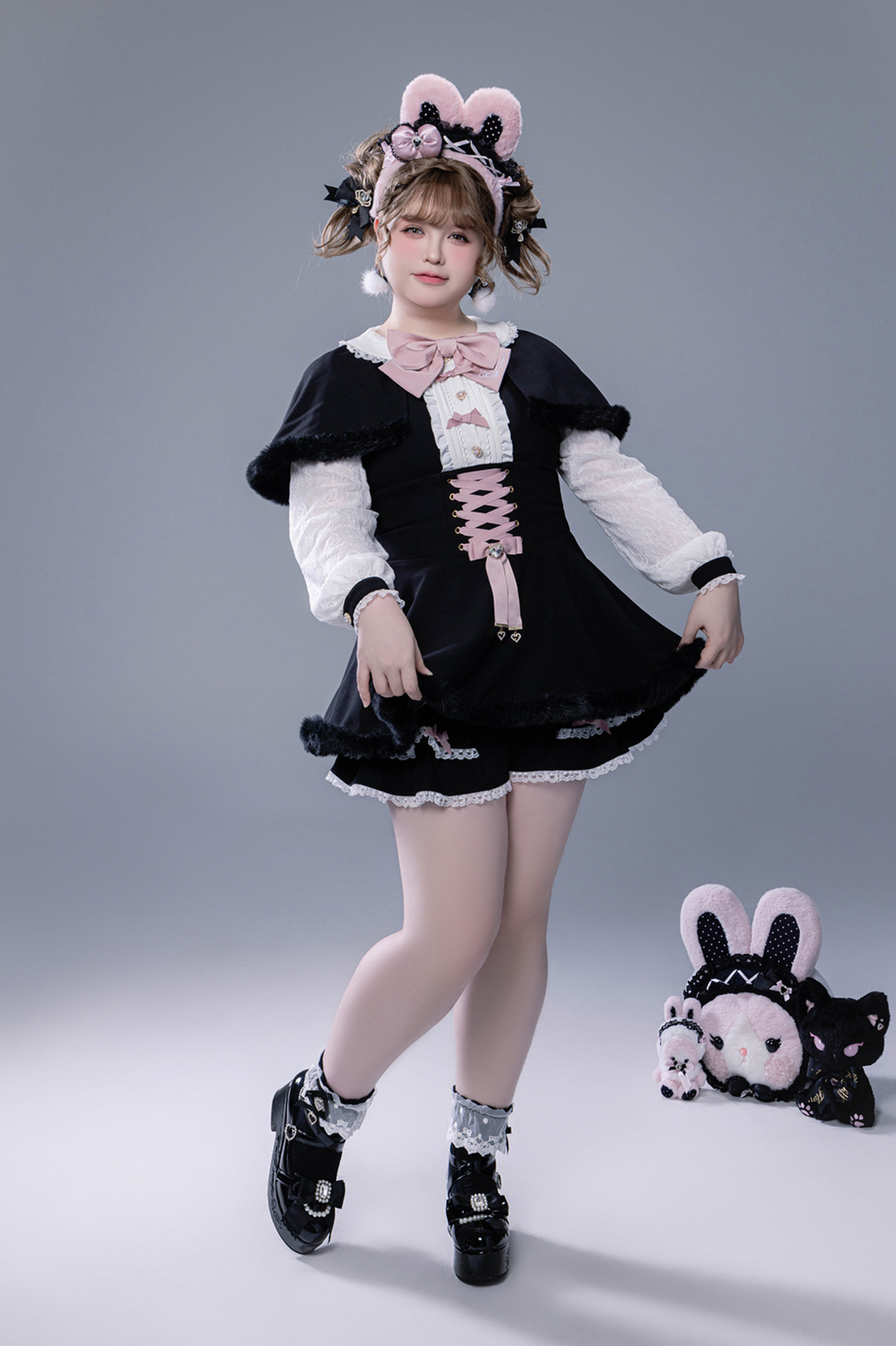 Fluffy cute cape + top + pants + brooch