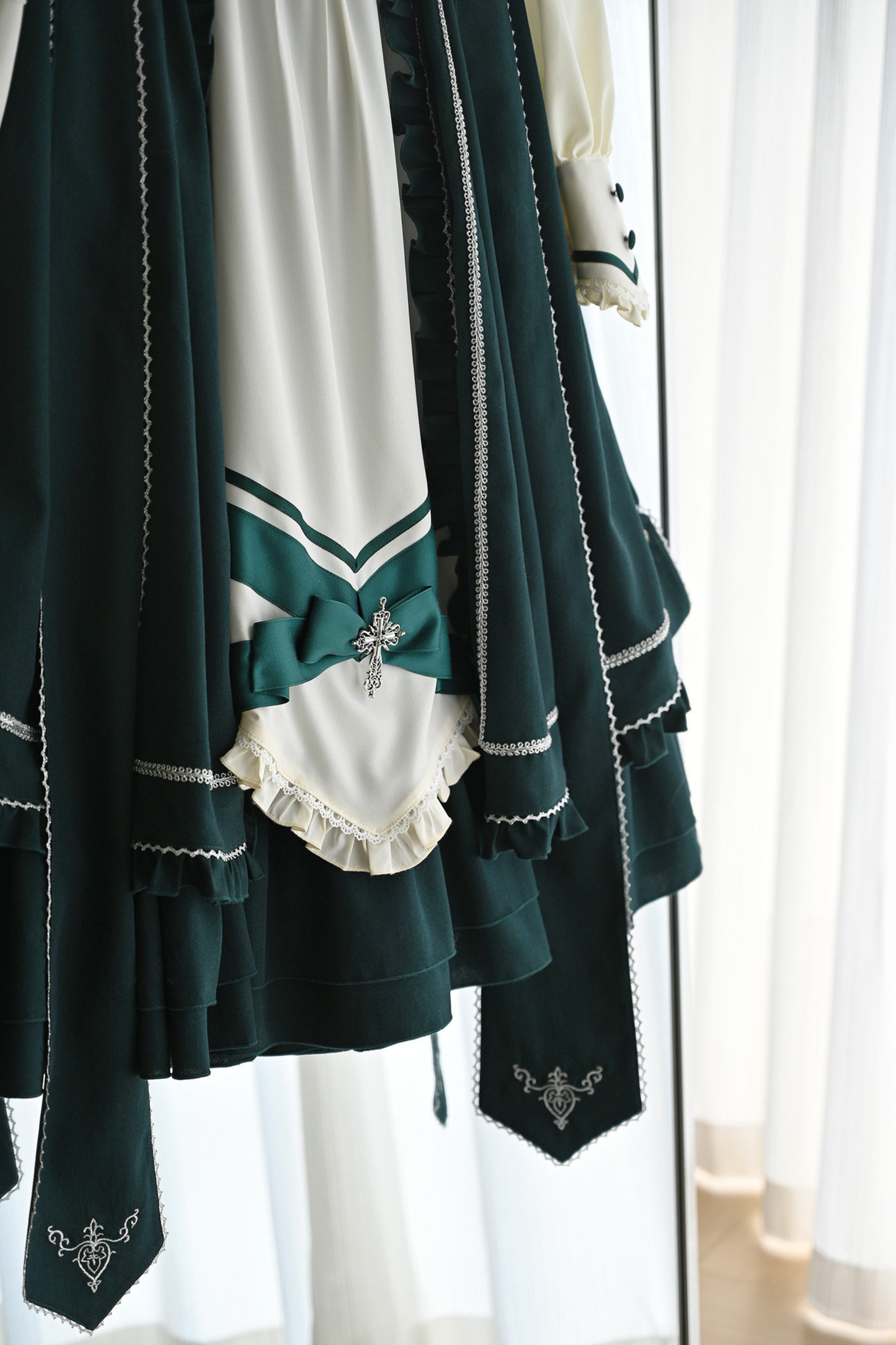 Miaustar Akademie Kleid