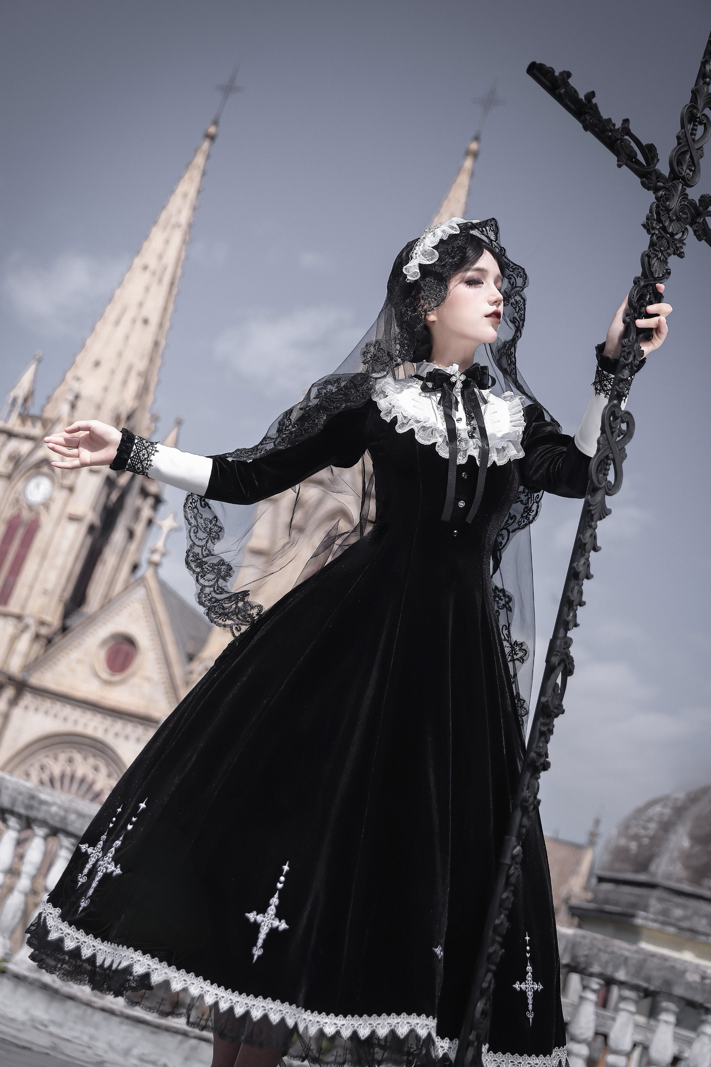 【3月1日予約締切】ムーンクロスジュリエットスリーブブラックベルベットゴシックドレス＋アクセサリー