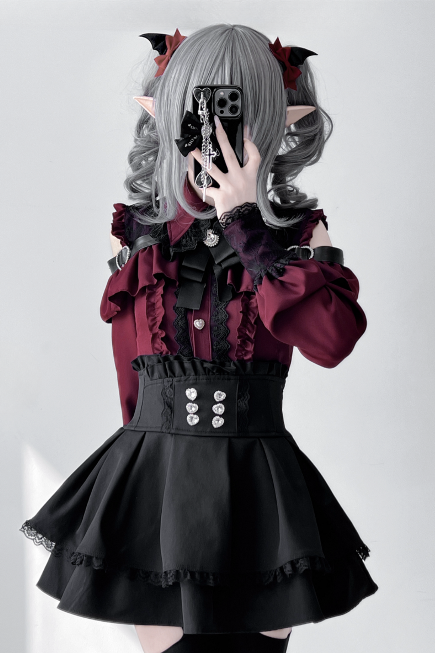 [Deadline for reservations: October 15] Open Shoulder Heart Leather Strap Ruffle Ribbon Shirt